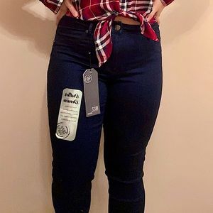 1822 Denim stretchy jeans (tags still on)